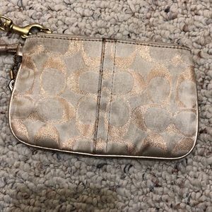 Coach Wristlet 🌟